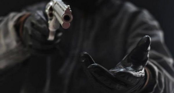 Νέα Ιωνία: Μέσα σε 38 ημέρες είχαν κάνει 10 ένοπλες ληστείες και είχαν κλέψει 6 μηχανές