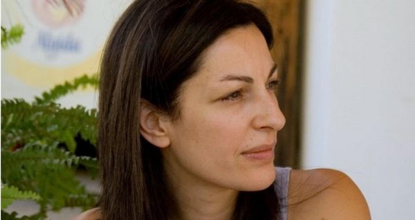 Μυρσίνη Λοΐζου: Απαγορεύει  στο ΠΑΣΟΚ να παίζει το «Καλημέρα Ήλιε»