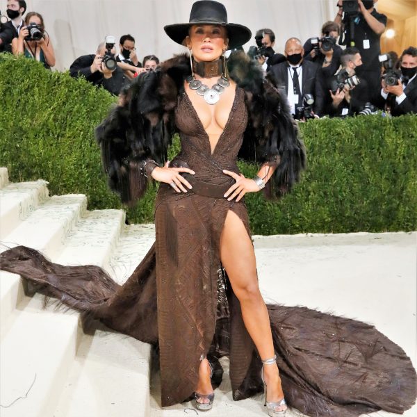 Πόσο «νοικιάζει» ένας δικτάτορας τη Τζένιφερ Λόπεζ;