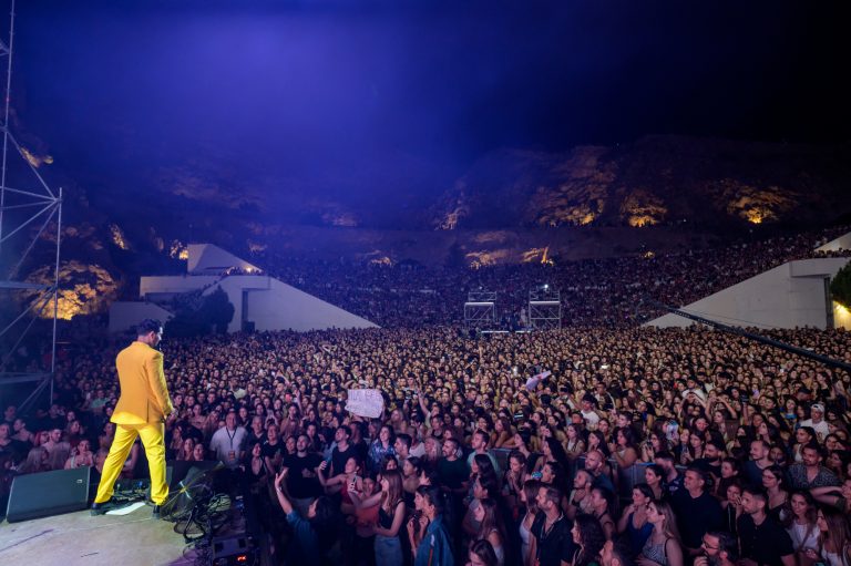 ΜΕΛΙSSES: Σαρωτική επιτυχία και ρεκόρ με 15.000 ανθρώπους στο θέατρο Πέτρας