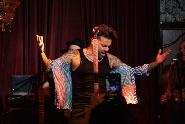 Θοδωρής Μαραντίνης: Το πιο περίεργο δώρο που έχει λάβει από θαυμαστή