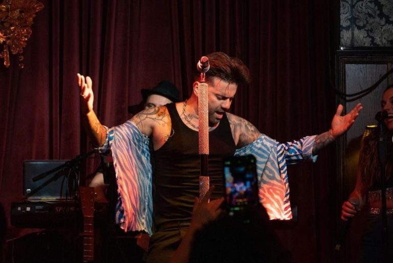 Θοδωρής Μαραντίνης: Το πιο περίεργο δώρο που έχει λάβει από θαυμαστή