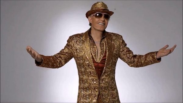 Η περσόνα μιας καλτ μυθολογίας