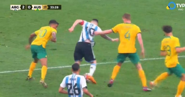 Απίθανη ενέργεια του Μέσι: Πέρασε τη μισή ομάδα της Αυστραλίας σε λίγα τετραγωνικά (vid)