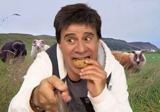 Γιώργος Μητσικώστας: Μεταμορφώθηκε σε Ευτύχη Μπλέτσα και έδωσε ρεσιτάλ… χορηγίας