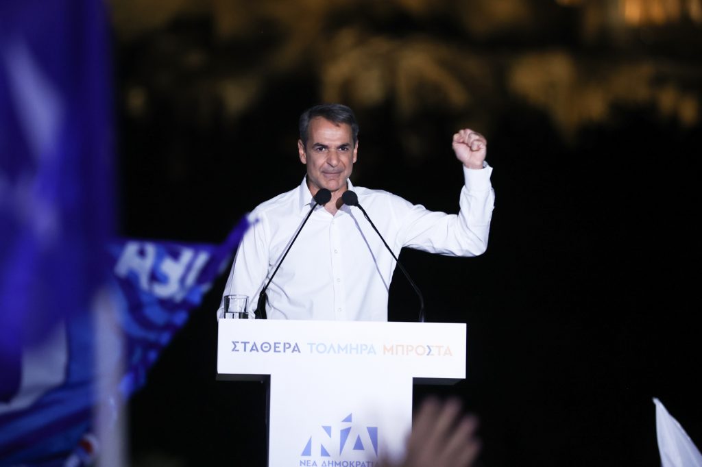 Kωδικός «160+» για τη Νέα Δημοκρατία