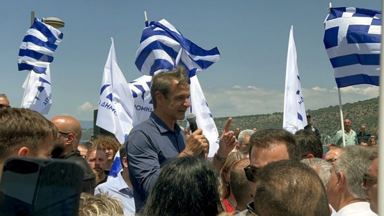 Μητσοτάκης σε Αμφιλοχία και Φιλιππιάδα: Δέσμευσή μας η αύξηση των αποδοχών και η μείωση φόρων