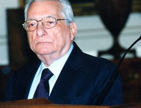 Πέτρος Μολυβιάτης: Μια επαχθής αποστολή