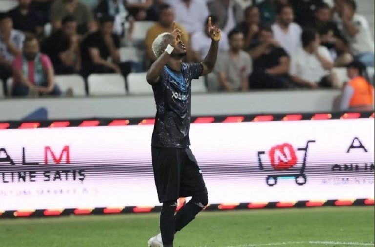 Η Φενέρμπαχτσε πήρε το Κύπελλο και έκανε… δώρο στον Ολυμπιακό