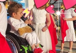 Συγκινεί ο μικρός Παναγιώτης Ραφαήλ: Είπε ποίημα στην γιορτή του σχολείου – «Ένιωθε ότι τον αγαπούν»