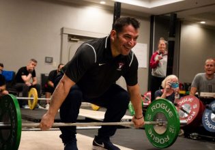 O Πύρρος Δήμας βάζει την άρση βαρών στην Αρχαία Ολυμπία για να τη σώσει!