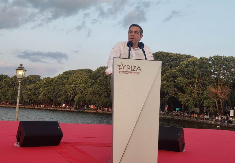 Τσίπρας: Το διακύβευμα είναι αν θα έχουμε ένα ανεξέλεγκτο καθεστώς ή όχι