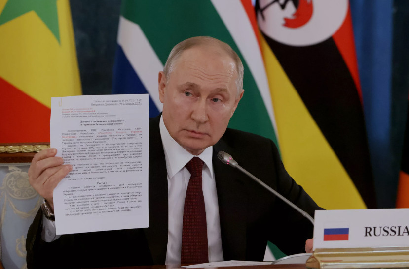 Αποκάλυψη Πούτιν: Εδειξε συμφωνία με την Ουκρανία που αθετήθηκε όταν «αποσυρθήκαμε από το Κίεβο»