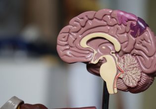 Αλτσχάιμερ: Tεστ αίματος ίσως μπορεί να προβλέψει την εμφάνιση της νόσου