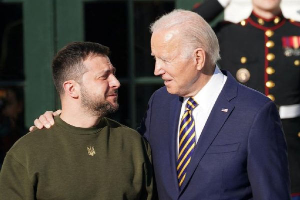 Ουάσινγκτον: Ποιούς έχει βάλει στο μάτι το πανίσχυρο ουκρανικό λόμπι