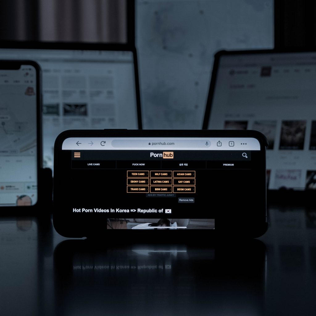 Pornhub: Γιατί επιζητά ένα «βαρετό πορνό» και ποια η σημασία της σεξουαλικής έκφρασης;