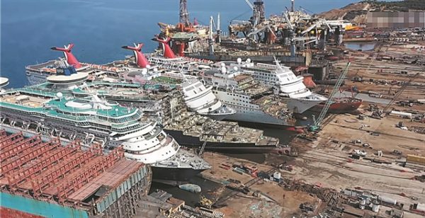 Πιο ασφαλής και πιο πράσινη η διάλυση πλοίων