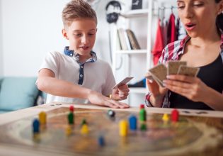 Χαρούμενα οικογενειακά απογεύματα μακριά από τις οθόνες