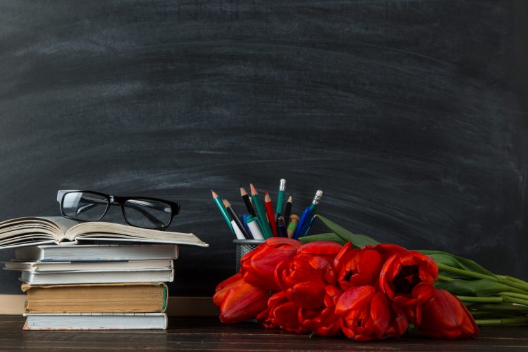 Δώρα για δασκάλες: Τι να της χαρίσετε για το τέλος της σχολικής χρονιάς