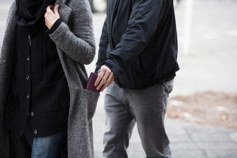 Στα χέρια της ΕΛ.ΑΣ. οι πορτοφολάδες του κέντρου της Αθήνας