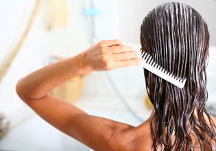 Περιποίηση μαλλιών: Ο σωστός τρόπος να τα κρατήσετε υγιή το καλοκαίρι