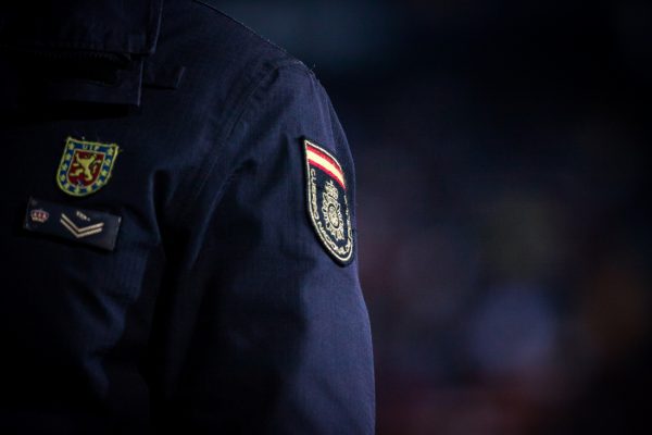 Αστυνομικός διευθυντής μοίραζε ρεπό ανάλογα με τις συλλήψεις μεταναστών
