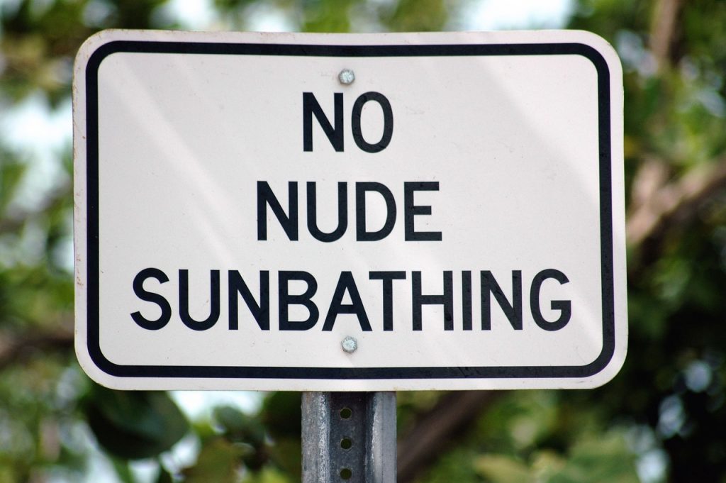 Ολλανδία: «Παρακαλώ, όχι άλλο σεξ στην παραλία» – Οργή κατοίκων κατά των γυμνιστών παραθεριστών