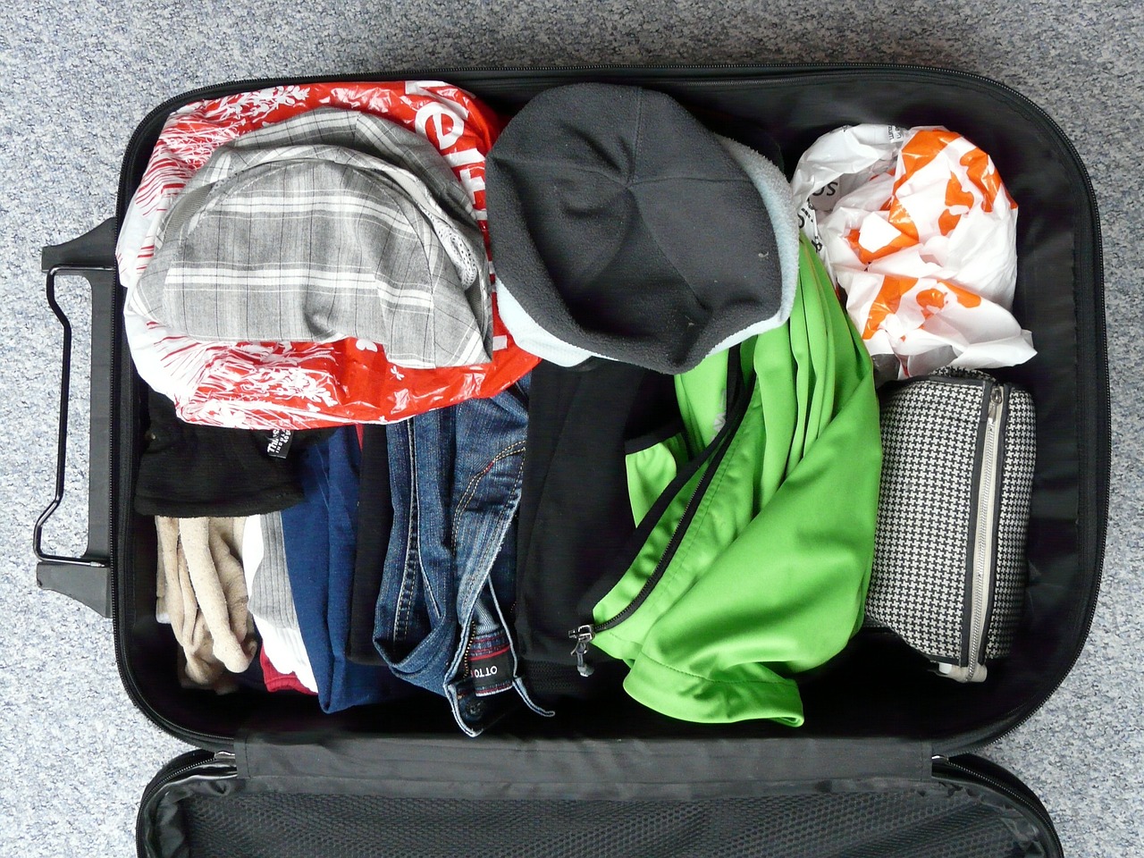 Οι «πονηροί» τρόποι να εξοικονομήσετε χώρο στις αποσκευές σας - Όσα αποκαλύπτει λάτρης των ταξιδιών