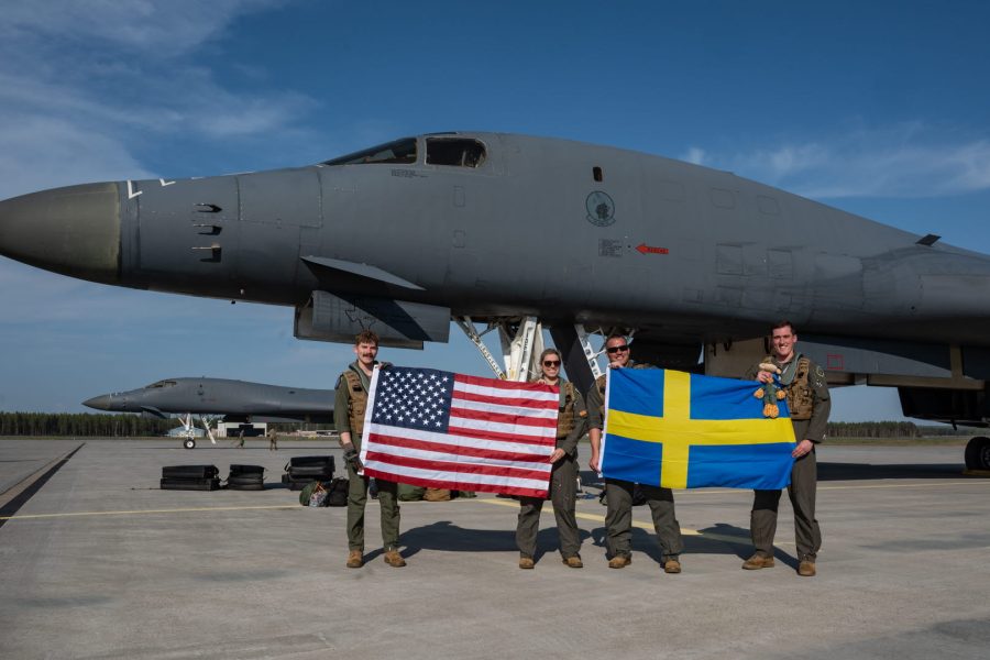 Σουηδία: Προσγειώθηκαν για πρώτη φορά στο έδαφός της στρατηγικά βομβαρδιστικά των ΗΠΑ