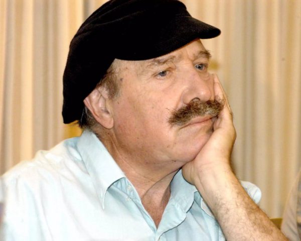 Θύμιος Καρακατσάνης: «Μόνο οι ηλίθιοι είναι ευτυχισμένοι σ’ αυτή την κοινωνία»