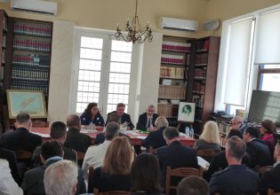 Η Κάσος ζητάει βοήθεια