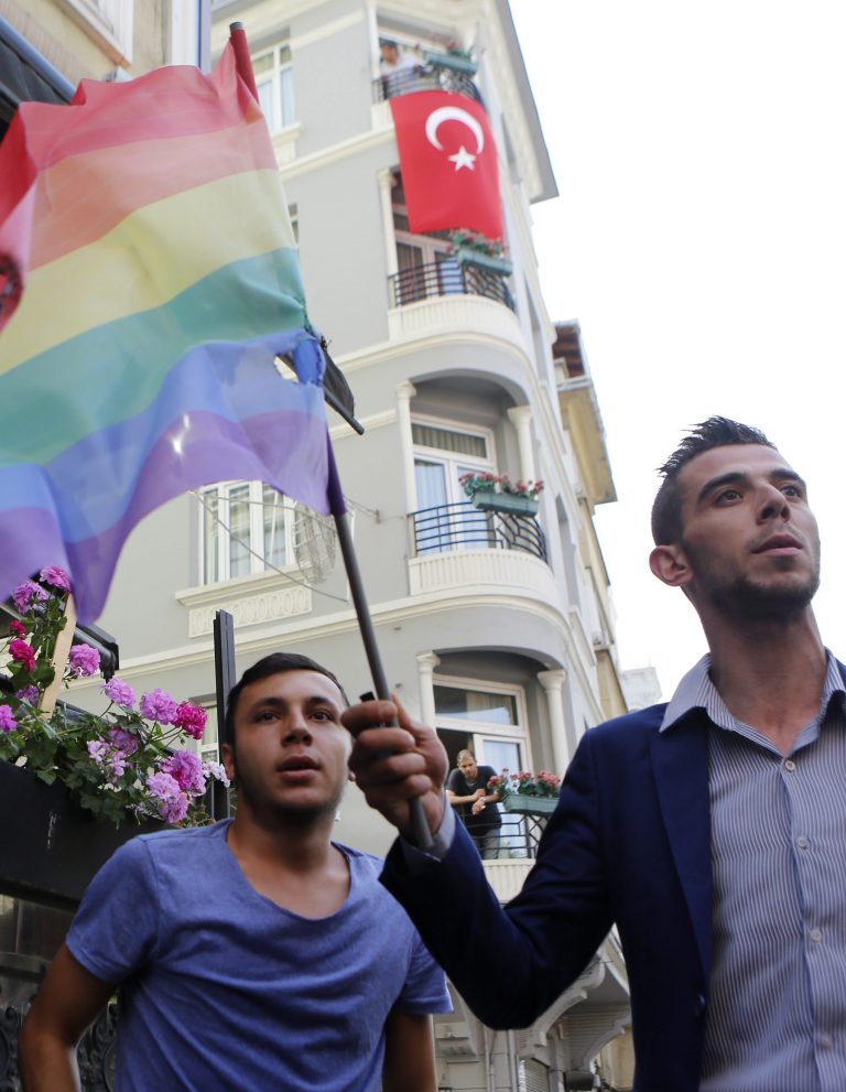 Τουρκία: Η οργή που προκάλεσε μια τουαλέτα εστιατορίου για… ΛΟΑΤΚΙ