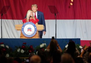 Η πρώτη ομιλία-απάντηση Τραμπ στις κατηγορίες: «Δεν κυνηγούν εμένα, αλλά εσάς»