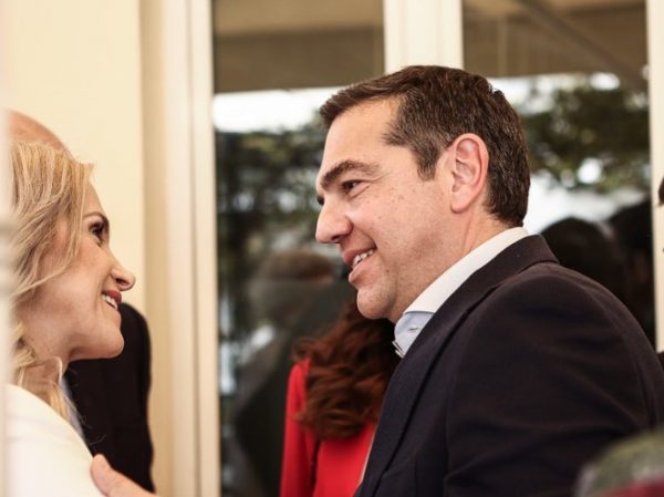 Δώρα Τσαμπάζη: Εσείς ξέρετε τον πολιτικό Τσίπρα, εγώ τον άνθρωπο και σύντροφο Αλέξη