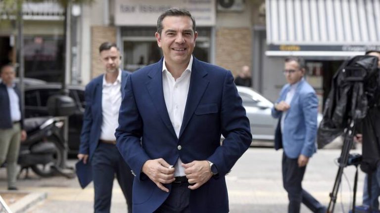 Συνάντηση Τσίπρα με Σαρμά για τη Ροδόπη