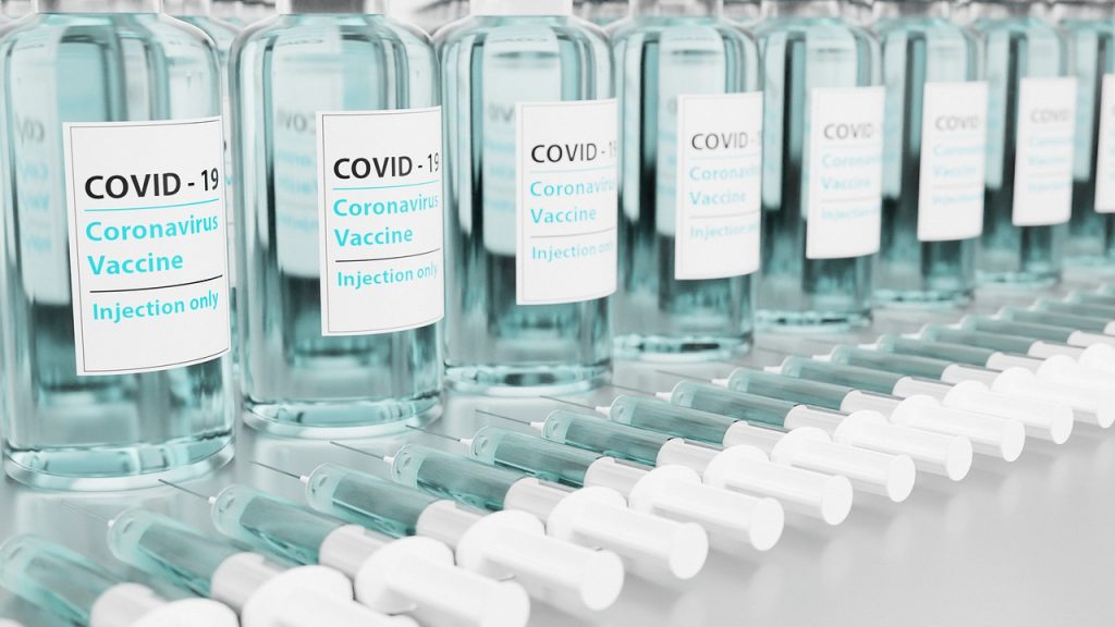 Βρετανία: Πρώην υπουργός Υγείας ζητά συγγνώμη για την έλλειψη ετοιμότητας στην πανδημία της Covid-19