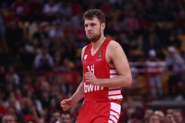 Οι τρεις προτάσεις των Κινγκς στον Βεζένκοφ