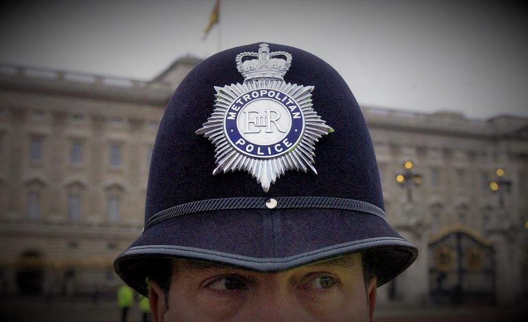 Έρευνα: Ένας πιθανός στρατός ένστολων βιαστών στην Αγγλία;