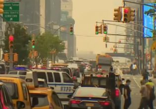 Καθώς ο καπνός σκοτεινιάζει τον ουρανό της Νέας Υόρκης, το μέλλον γίνεται ξεκάθαρο
