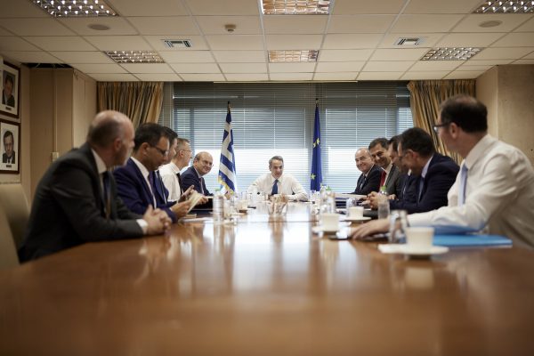 Στη Βουλή μέχρι τις αρχές Αυγούστου τα πρώτα 8 μέτρα της κυβέρνησης