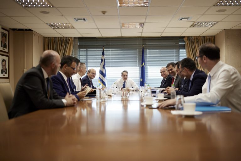 Στη Βουλή μέχρι τις αρχές Αυγούστου τα πρώτα 8 μέτρα της κυβέρνησης