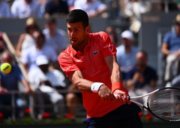 Με ανατροπή στα ημιτελικά ο Τζόκοβιτς, περιμένει Τσιτσιπά ή Αλκαράθ (3-1)