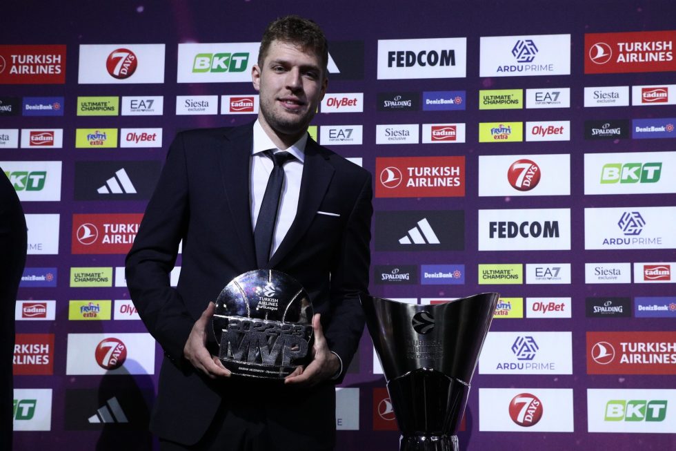 Euroleague: Οι κορυφαίες στιγμές του MVP Βεζένκοφ