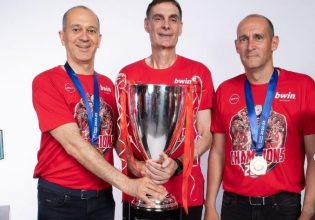 Τα δυο πλάνα του Μπαρτζώκα στο τραπέζι με τους Αγγελόπουλους