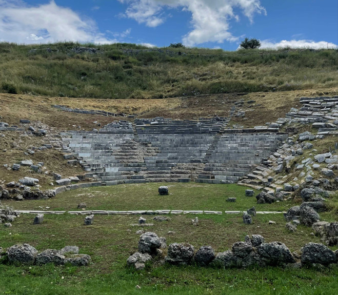 «Κουρά» των Γκόνη και Μπασδέκη, στο Αρχαίο Θέατρο Γιτάνων