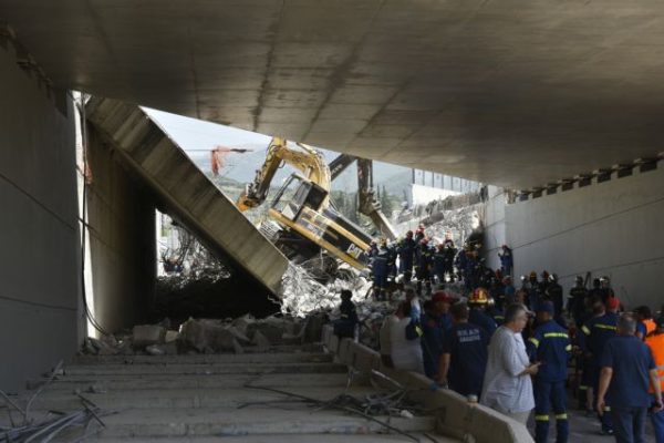 Πάτρα: Οι συλλήψεις για την κατάρρευση της γέφυρας και τα ερωτήματα για τα αίτια της τραγωδίας