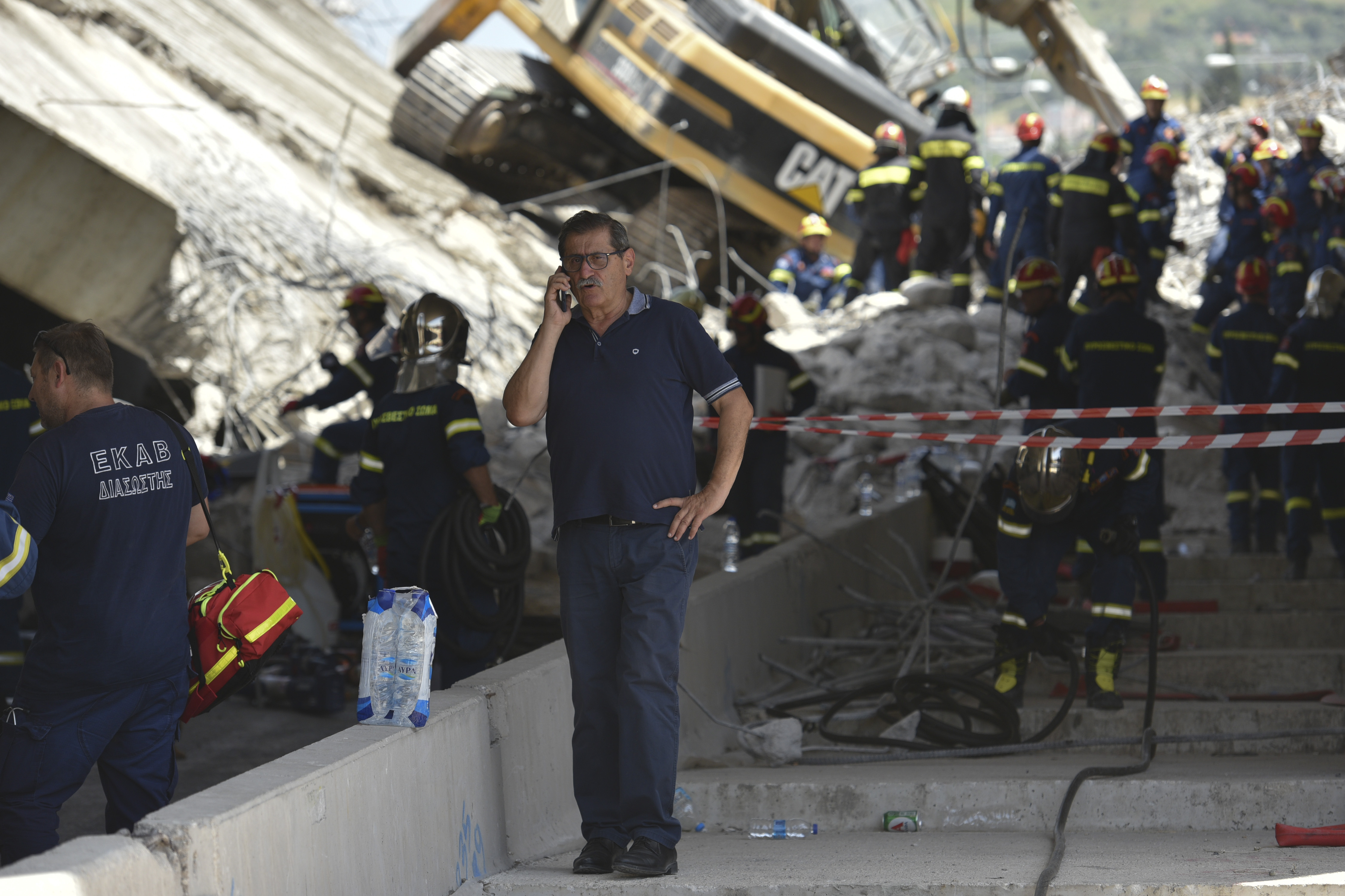 Τραγωδία στην Πάτρα: Ο δήμος Πατρέων συμμετέχει στην 24ωρη απεργία για το δυστύχημα με τη γέφυρα
