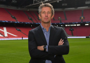 Παραμένει στην εντατική ο Φαν ντερ Σαρ, σε σταθερή κατάσταση