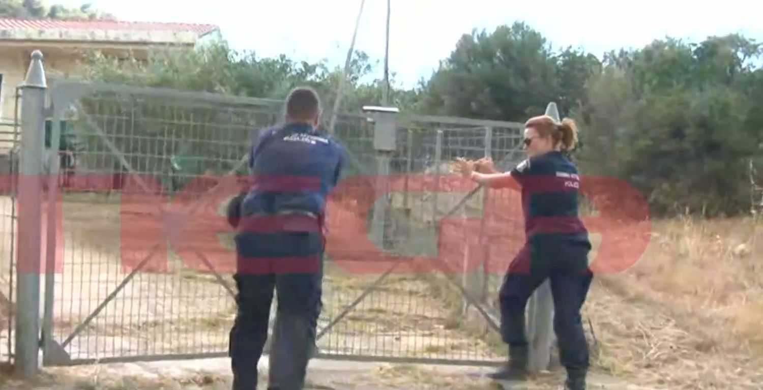 Μάνδρα: Επιχείρηση απεγκλωβισμού ζώων από την Αστυνομία  - Τα άφησαν κλειδωμένα να καούν