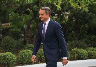 Μητσοτάκης: Σύσκεψη στο Μαξίμου με Πιερρακάκη και Γεωργιάδη – Ο νέος γύρος επισκέψεων στα υπουργεία